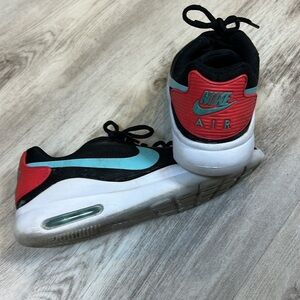 Nike Air Max Oketo Women’s Black Pink Athletic Sneakers Running Shoes / Size 8.5